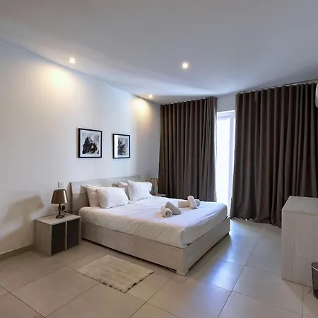 דירה Large 3br Flat With Exceptional Marina Views Pietà